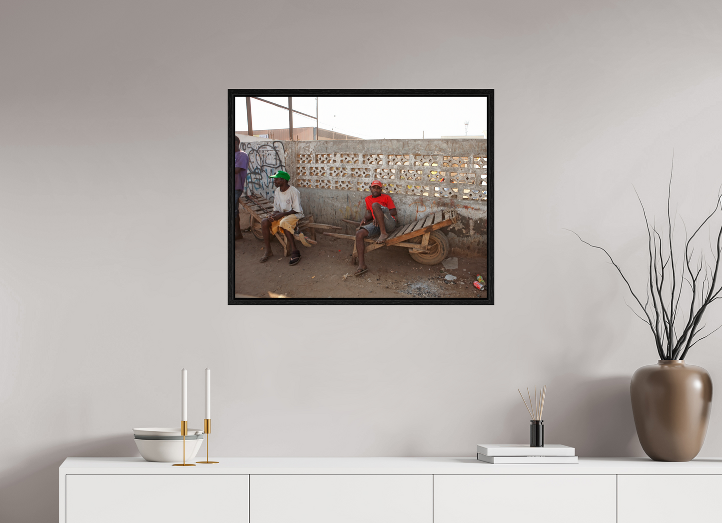 30 x 24″, Floater Frame Worker in Red Shirt, Angola