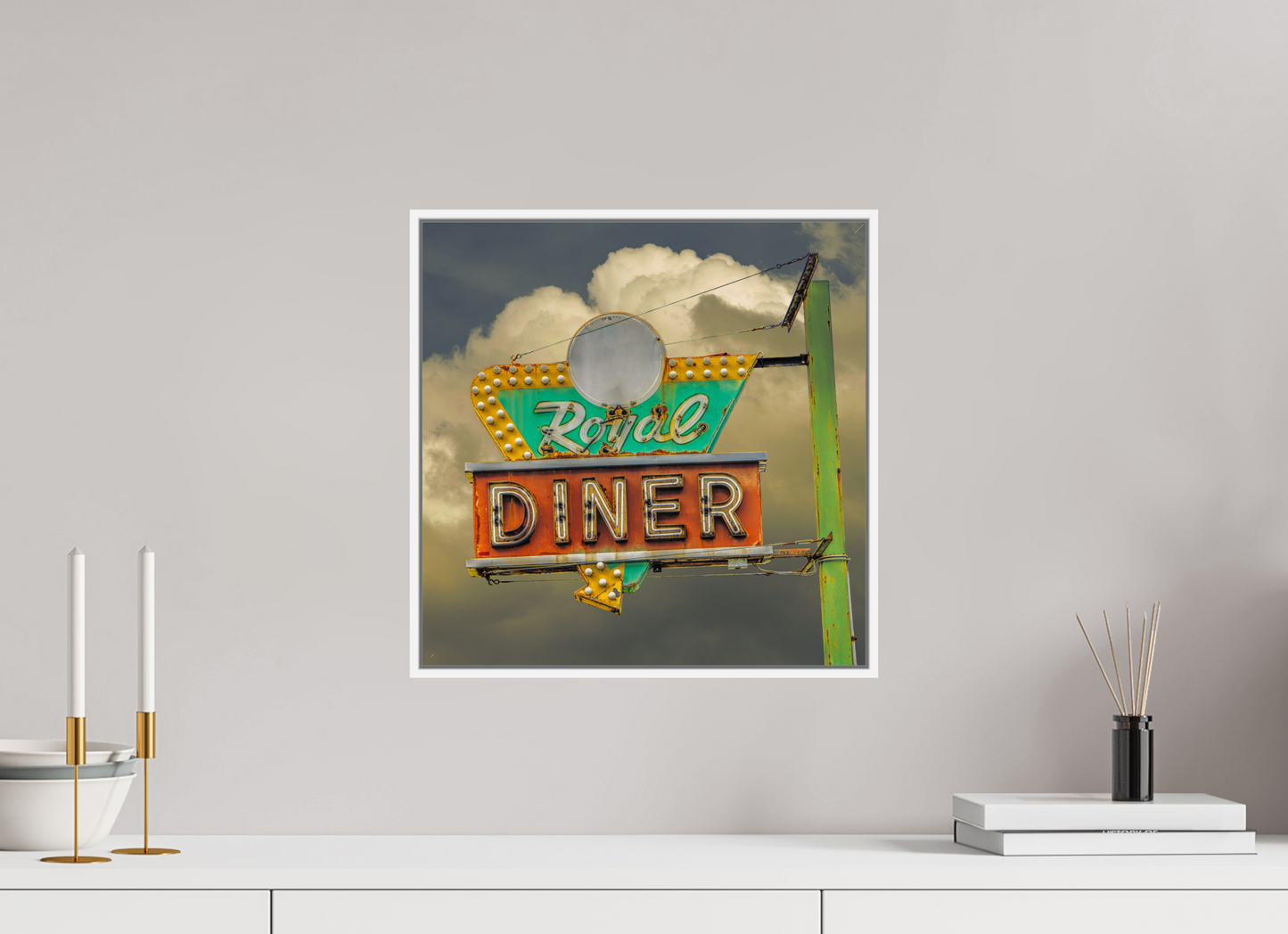 Royal Diner Sign