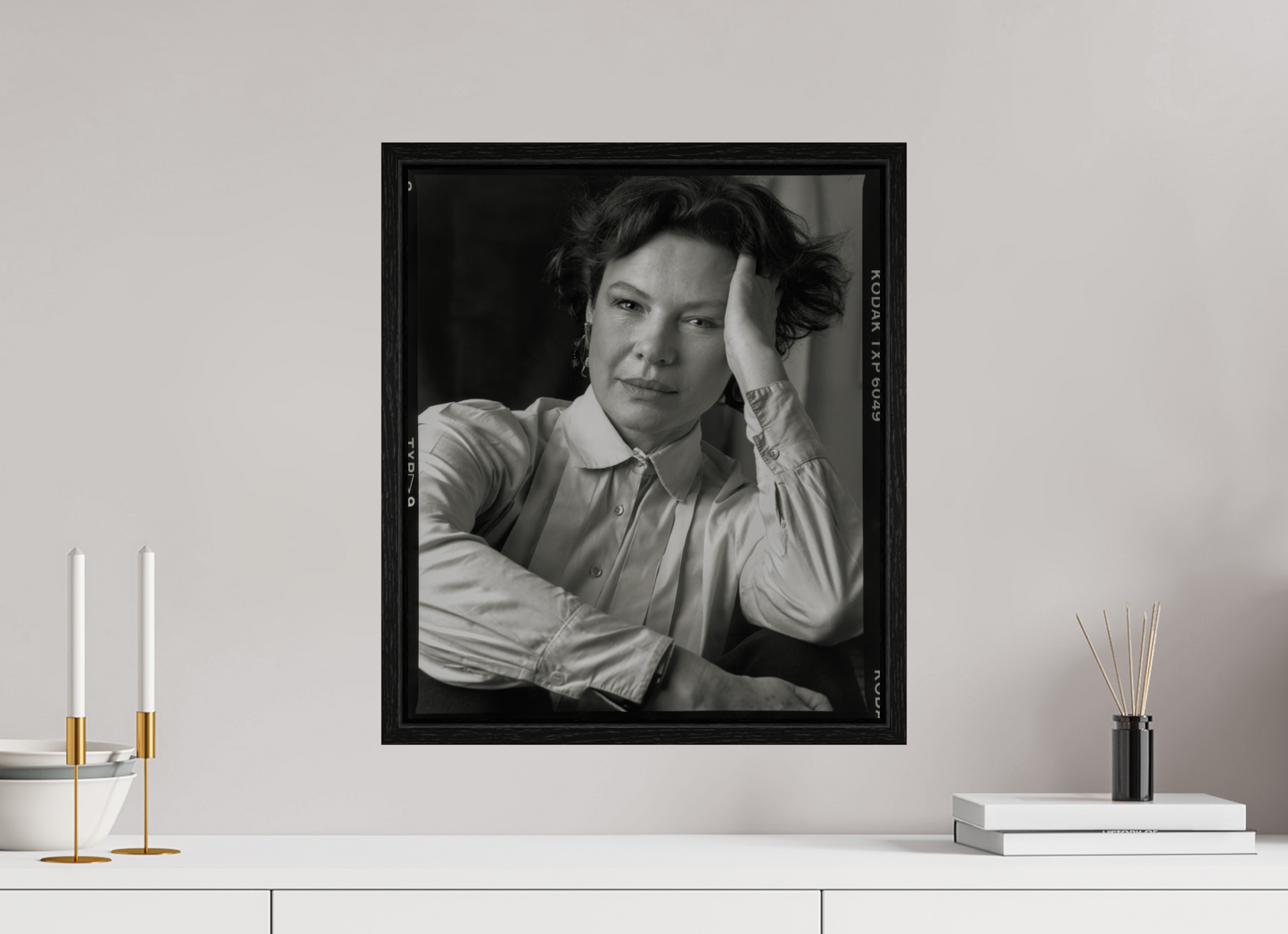 16 x 18.6″, Floater Frame Actress Dianne Wiest