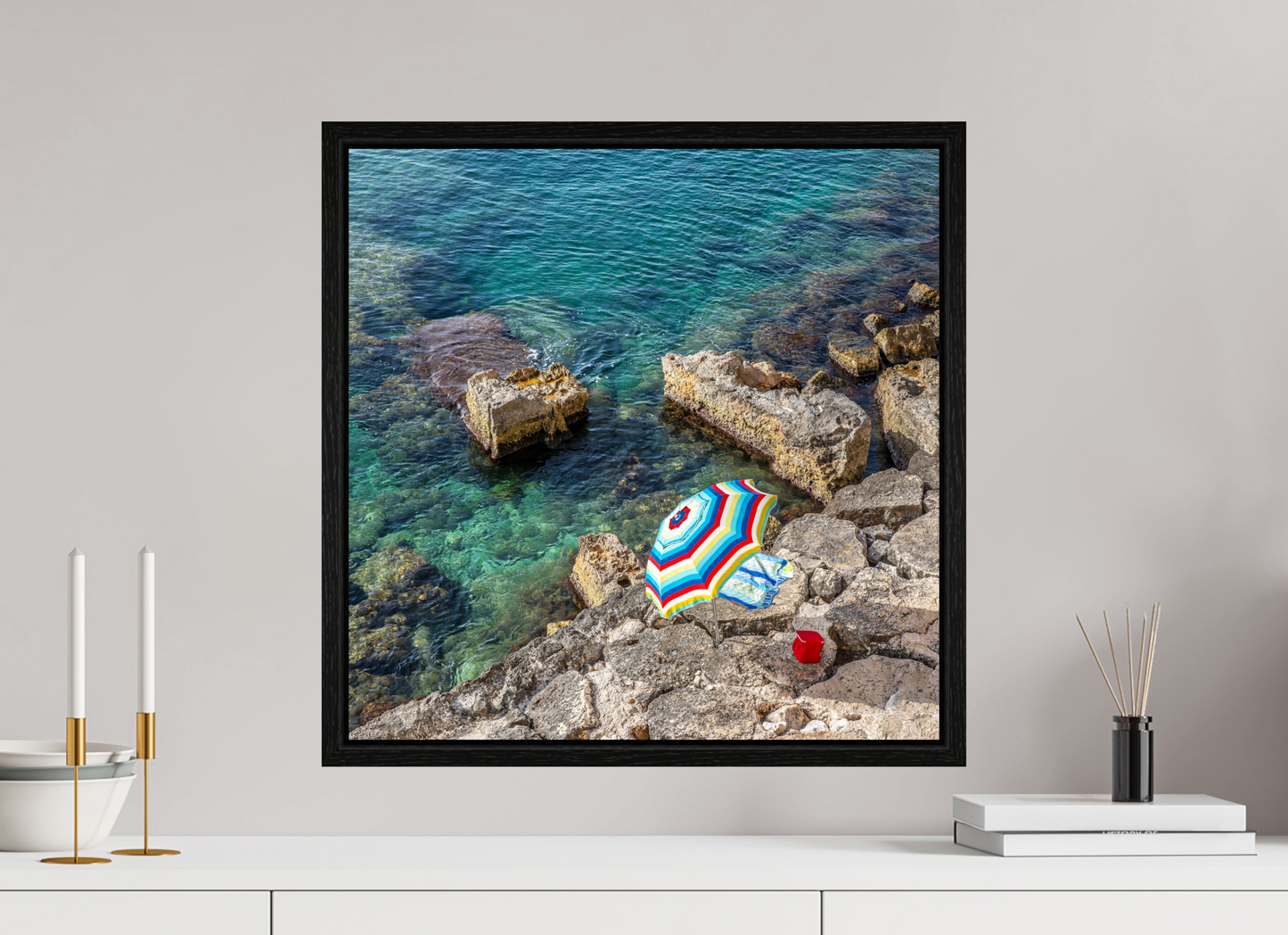 20 x 20″, Floater Frame Monopoli Beach