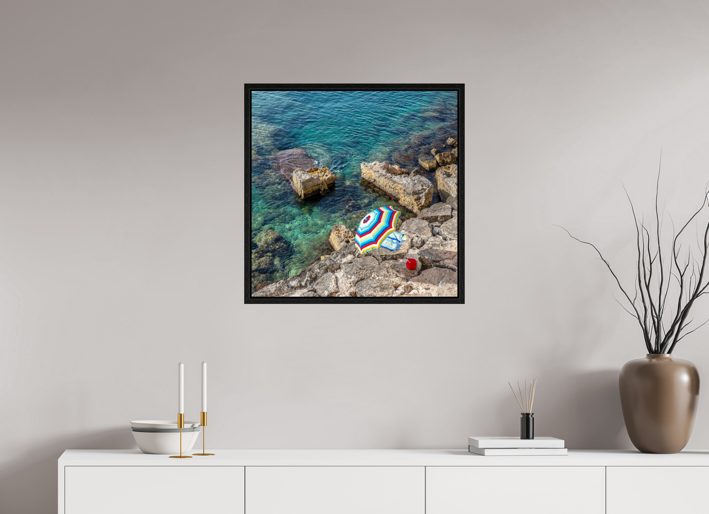 25 x 25″, Floater Frame Monopoli Beach