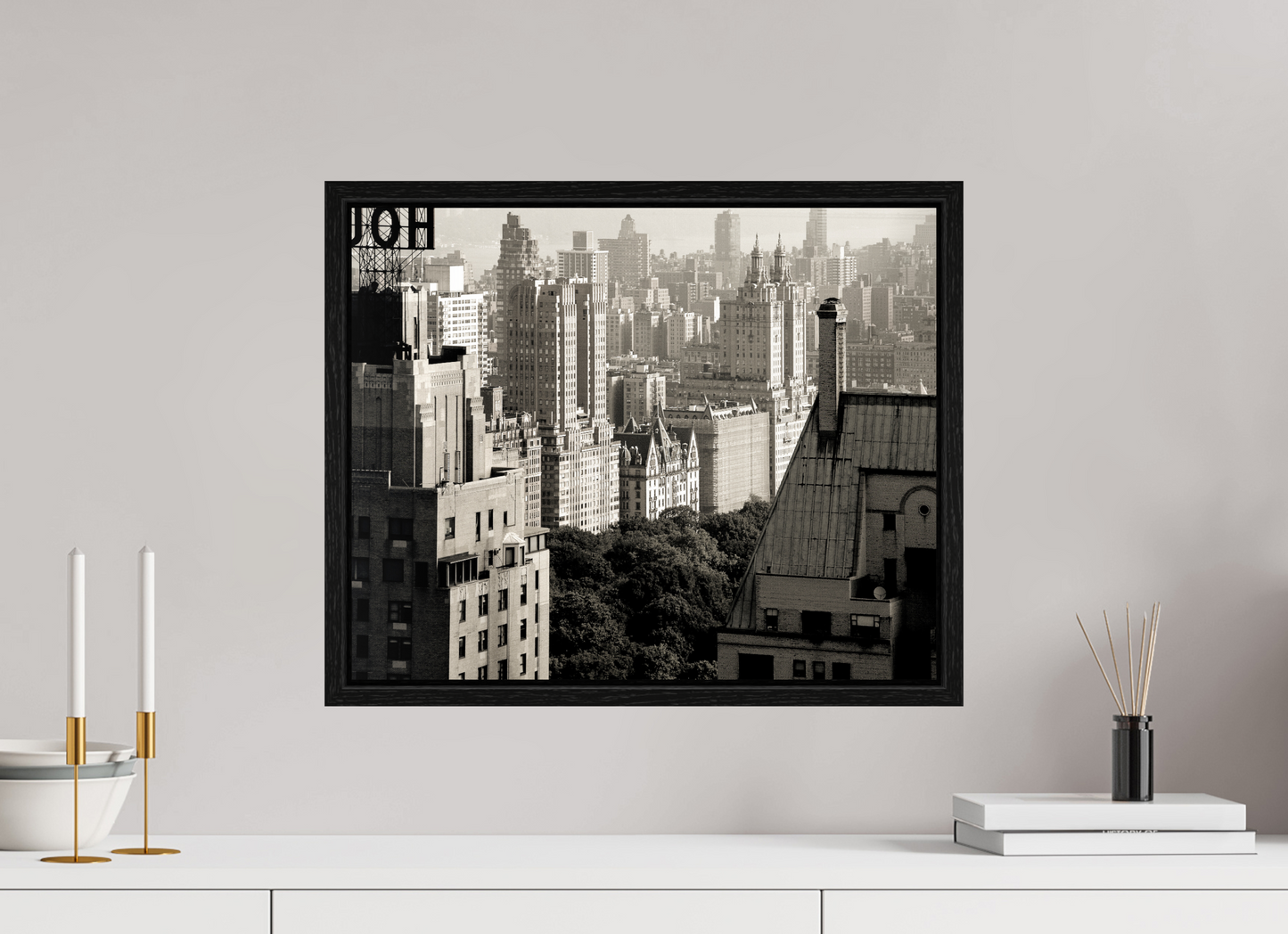 19.8 x 16″, Floater Frame The Dakota