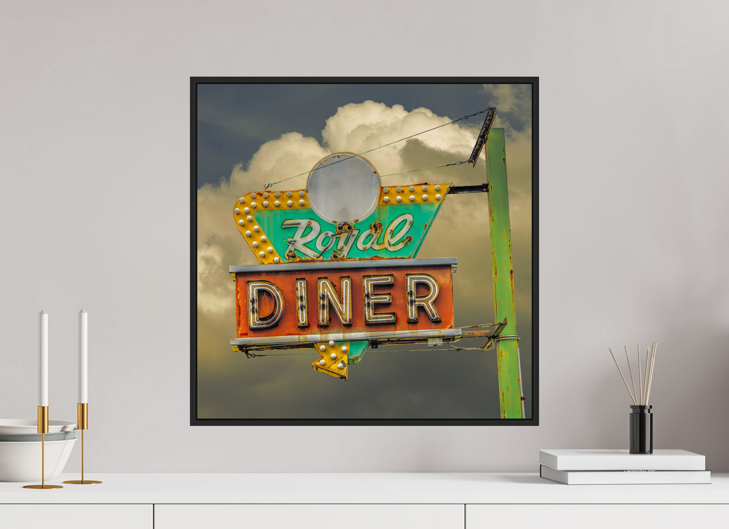 Royal Diner Sign