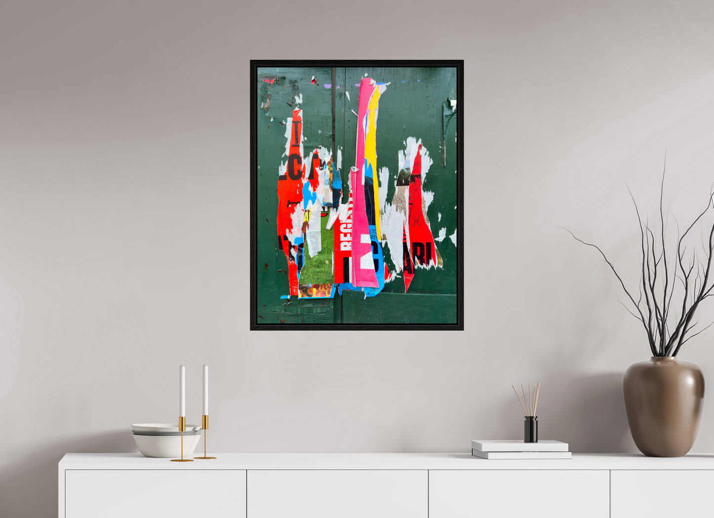 24 x 30.9″, Floater Frame Poster Graffiti
