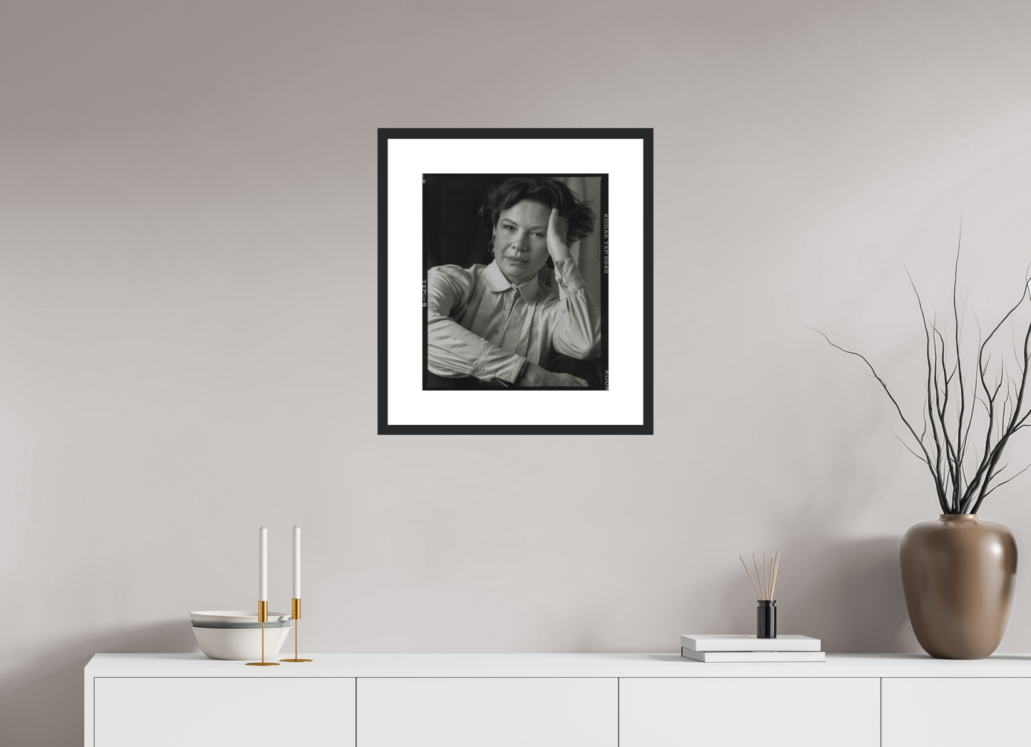 16 x 18.6″, Solid 0.8" Black Wood Frame With 3" Natural White Passe-Partout with Museum Glass Dianne Wiest, Actress
