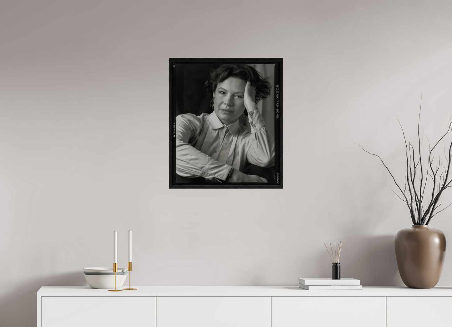 20 x 23.2″, Floater Frame Actress Dianne Wiest